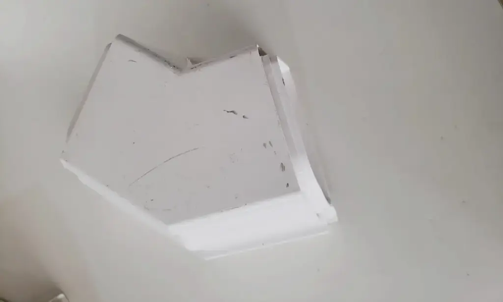 EXTERNAL ANGLE 135 R.G